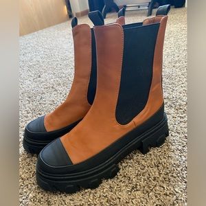 Portland Chunky Chelsea Boots